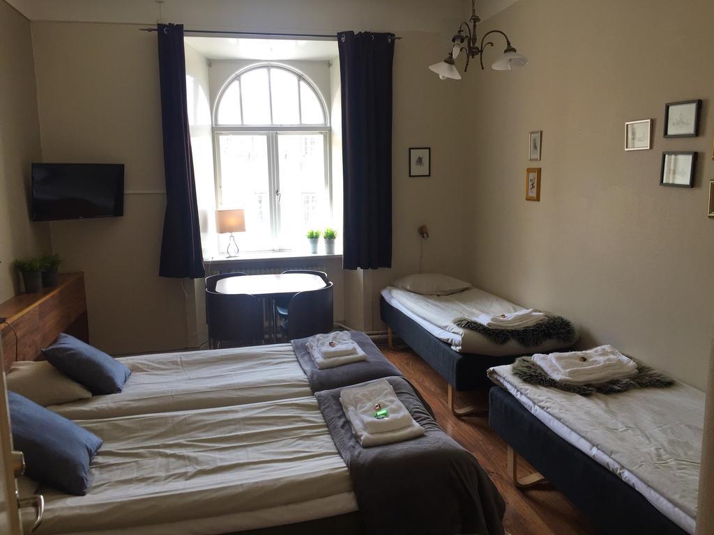 Jaernvaegshotellet Gävle Extérieur photo