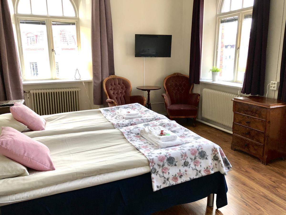 Jaernvaegshotellet Gävle Extérieur photo