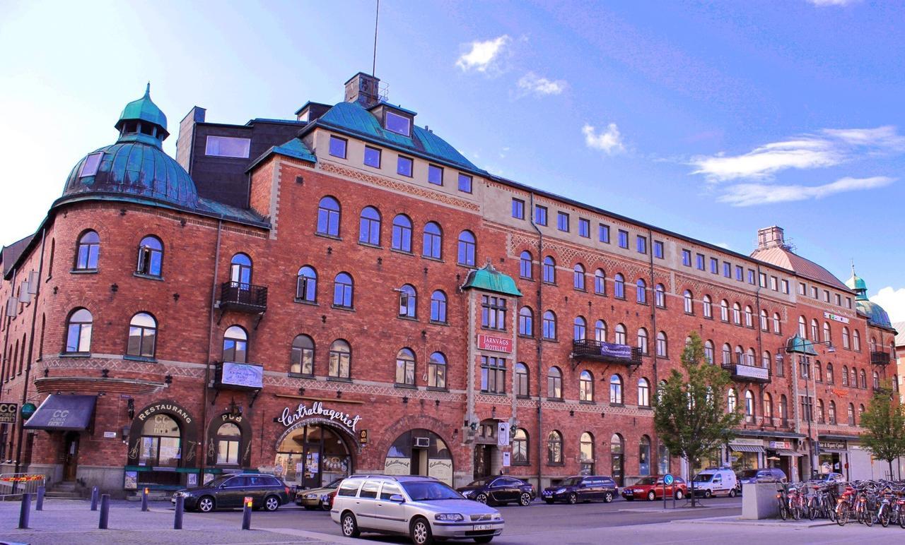 Jaernvaegshotellet Gävle Extérieur photo