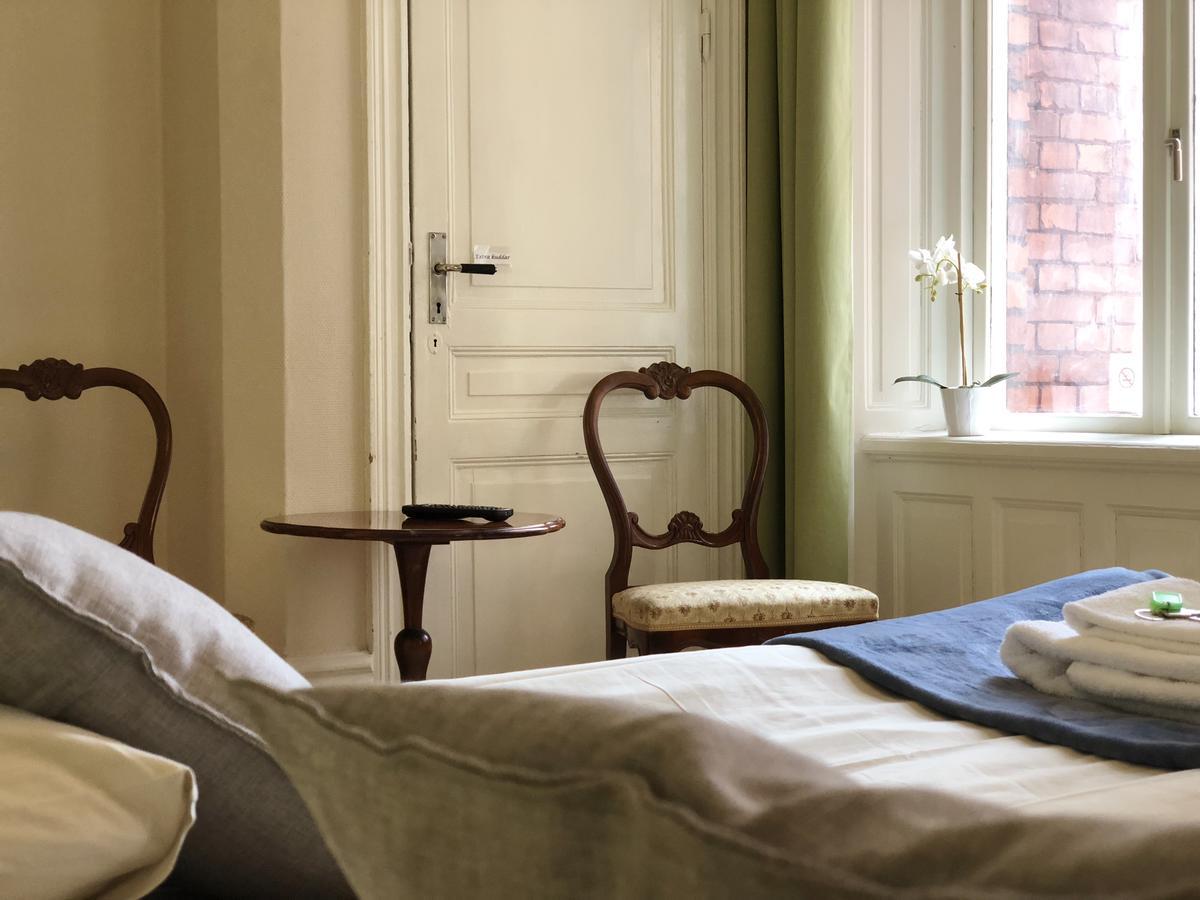 Jaernvaegshotellet Gävle Extérieur photo